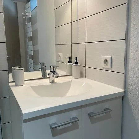 Sous Les Toits Centre-ville Apartment